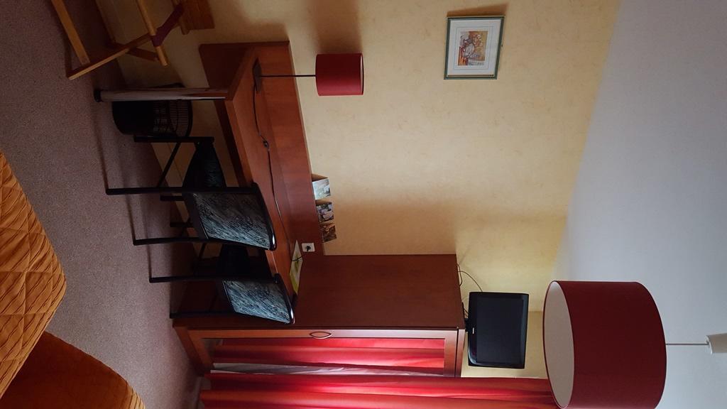 Logis Hôtel le Florina Sainte-Florine Quarto foto